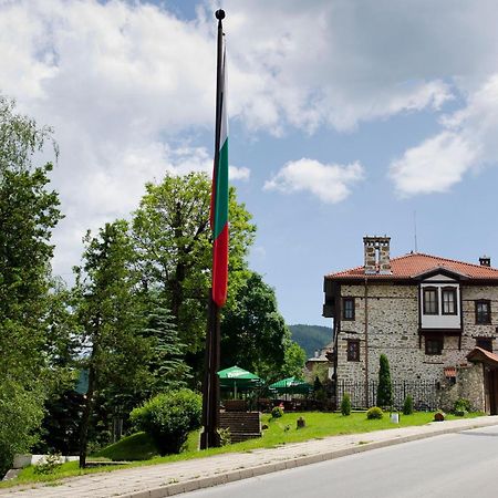 Hotel Petko Takov'S House Smoljan Exterior foto
